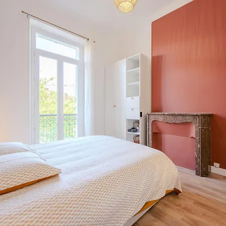 Modern And Bright 2-room In Center * Hyères