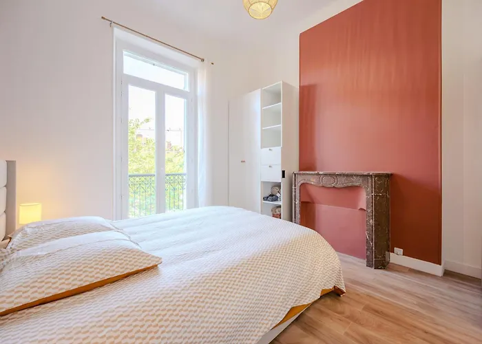 Modern And Bright 2-room In Center * Hyères