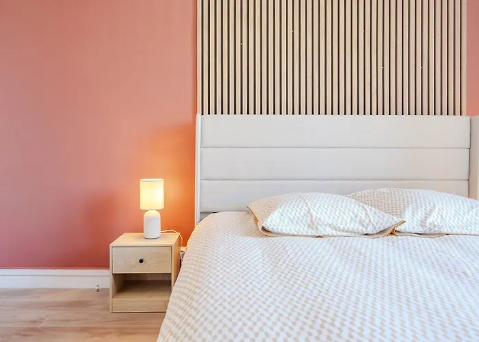 Modern And Bright 2-room In Center Hyères